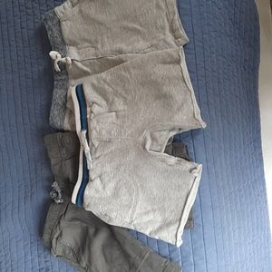 3 pairs of boys shorts size 7